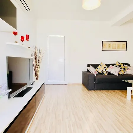 Appartement Big 2 Bedroom, Xxl Pool, In Hearth Of